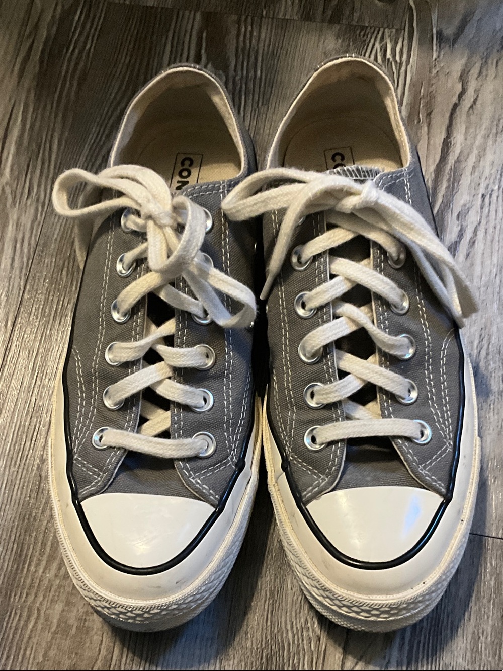 Converse Low Top Sneakers - Gray & White